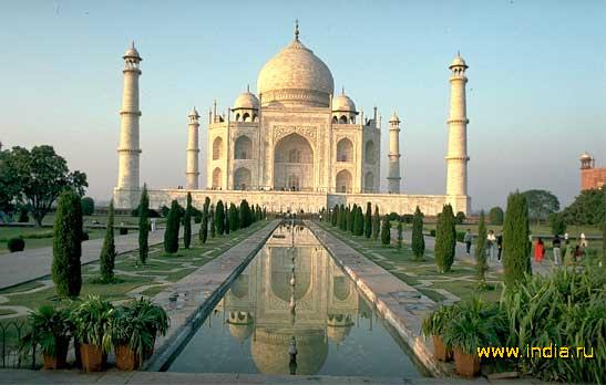   (Taj Mahal)